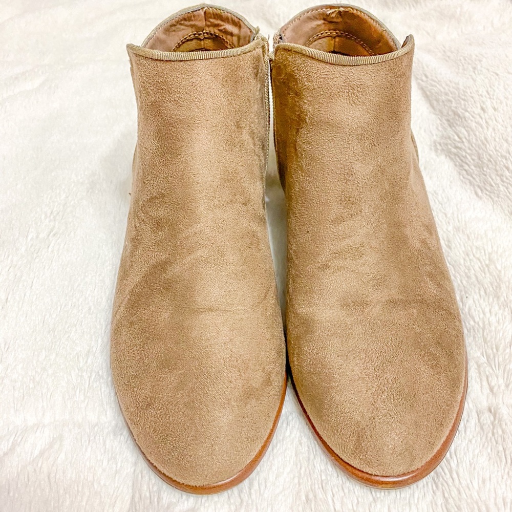Charlotte Russe brown short ankle boots